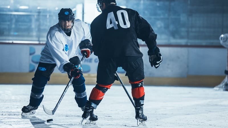 冰球運彩新手必看！大小分、讓分怎麼玩？提升勝率的關鍵